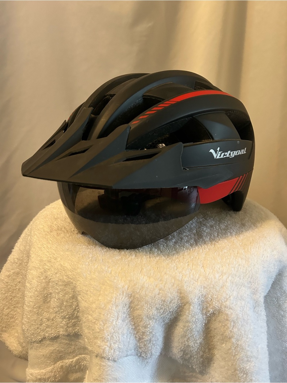 Black & Red Cycling Helmet with Integrated Visor